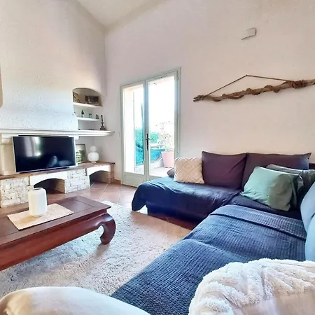 Family House - Quiet - Common Pool - *