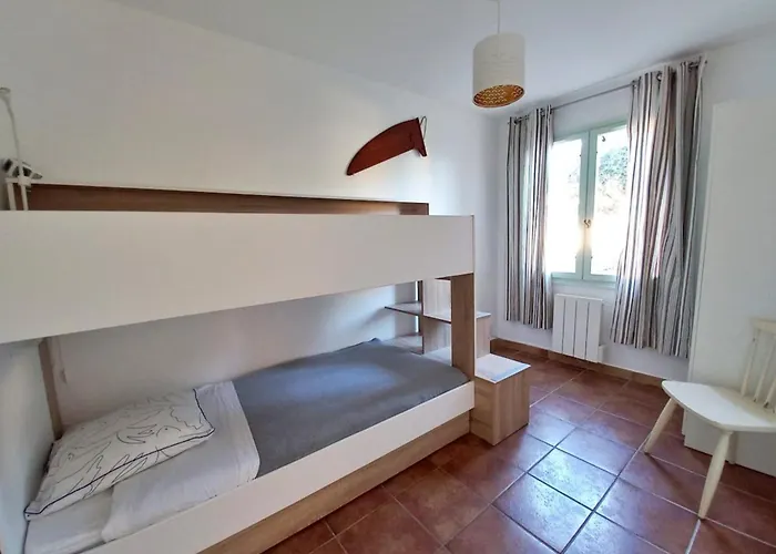 Feriehus Family House - Quiet - Common Pool - Fréjus