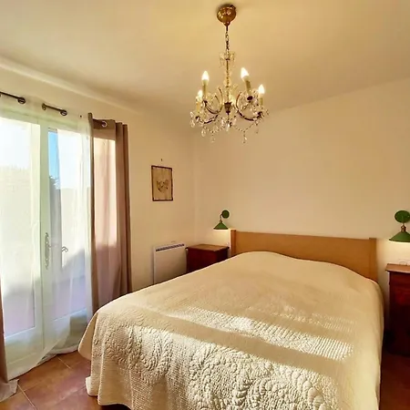 Family House - Quiet - Common Pool - Сasa de vacaciones