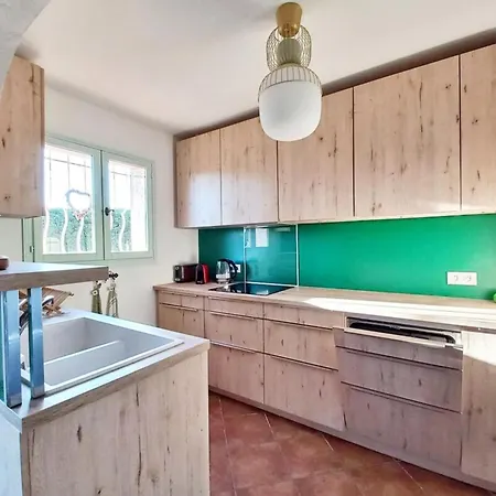 Сasa de vacaciones Family House - Quiet - Common Pool - *